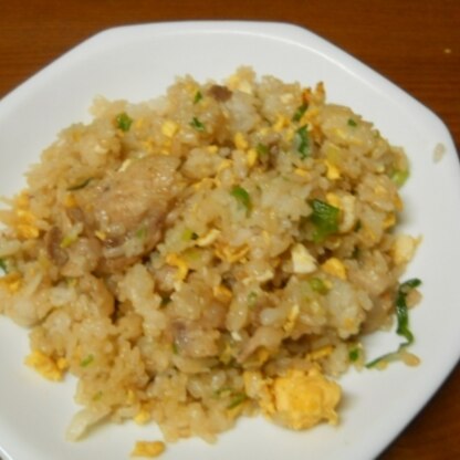 トヨタカロさんこんにちは(^o^)丿
思い出のソース炒めご飯♪子どもの頃によく作ってもらったわ懐かし(゜-゜)
久しぶりにソース味を堪能しました旨いっ❣ごちさま